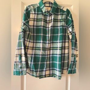 Long sleeve flannel collared shirt!